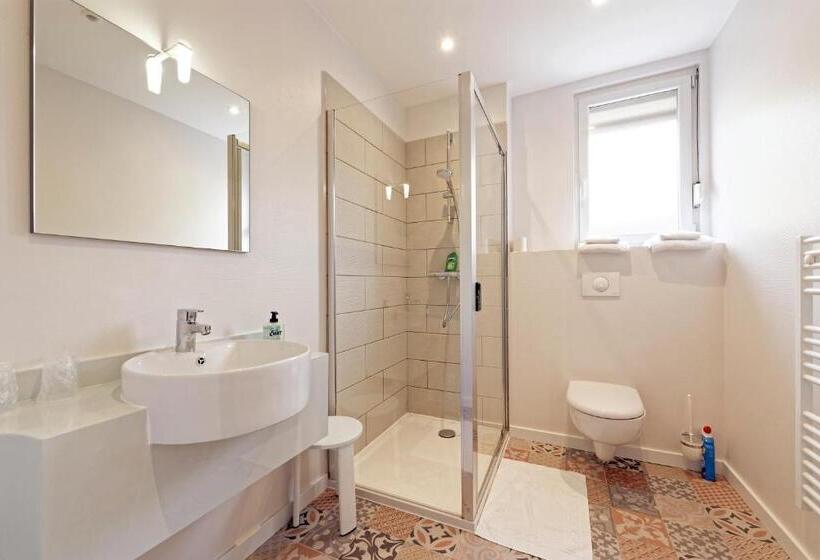اتاق استاندارد سه نفره, Contact Hôtel De La Gare Et Son Restaurant Côte à Côte