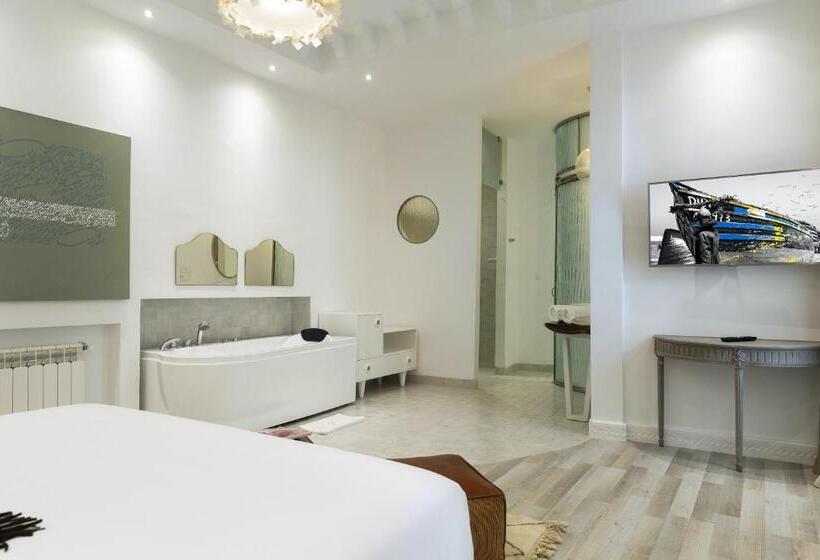 Люкс Deluxe Кровать Кинг, Suite Azur
