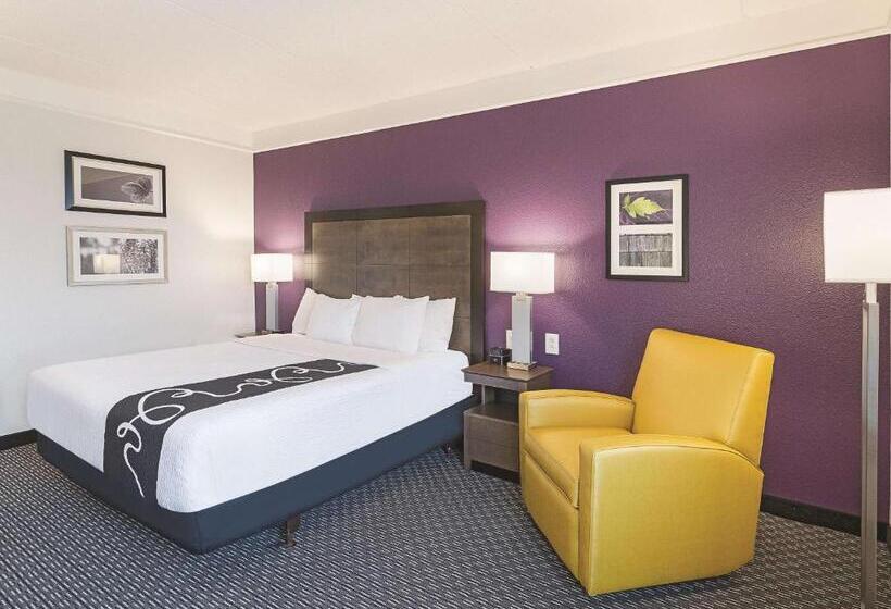 Habitació Estàndard Llit King Adaptada per a persones amb mobilitat reduïda, La Quinta By Wyndham Arlington North 6 Flags Dr