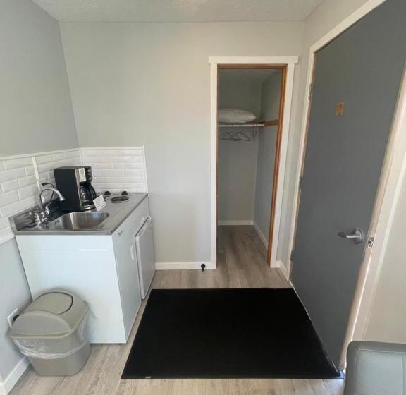 Номер Стандарт Вид на Озеро, Lake Bluff Inn And Suites