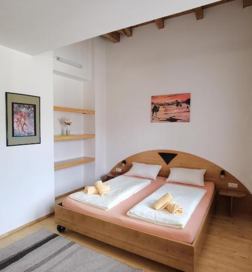 Номер Стандарт с Балконом, Landhaus Zell Am See