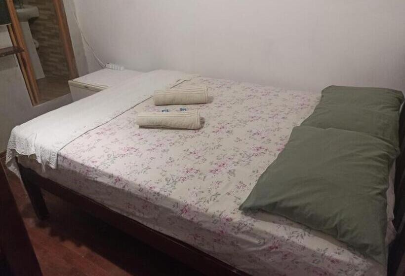 Люкс, The Place Hostel