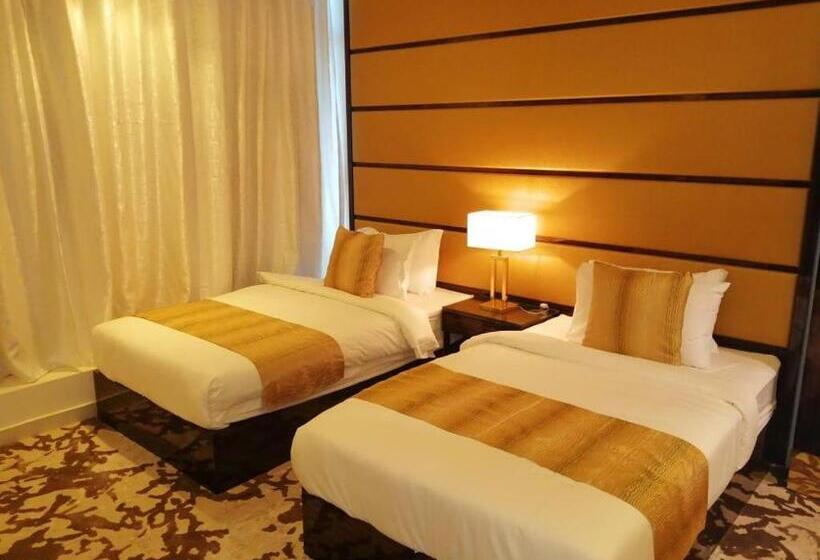 Family Suite, Golden Dream
