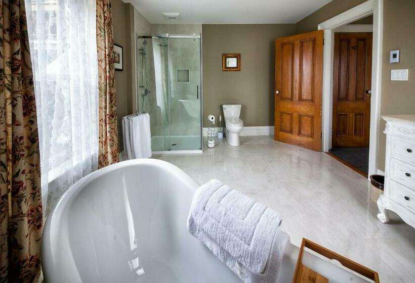 高级套房, Maplehurst Manor Bed And Breakfast