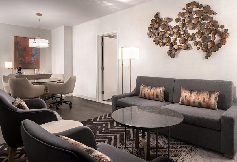 سوییت, The Westin Anaheim Resort