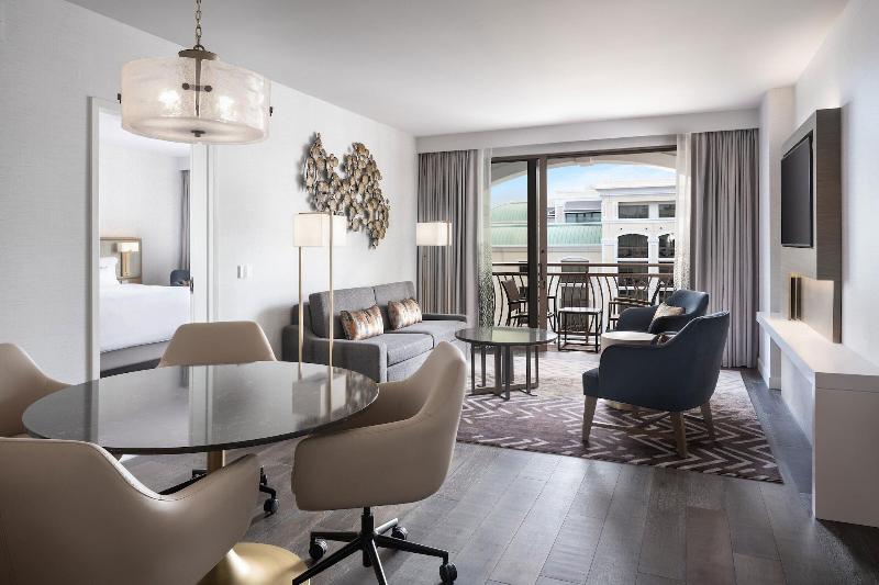 سوییت, The Westin Anaheim Resort