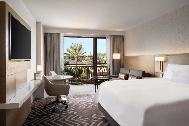 اتاق استاندارد با تخت بزرگ, The Westin Anaheim Resort