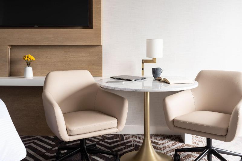 اتاق استاندارد با چشم‌انداز پارک, The Westin Anaheim Resort