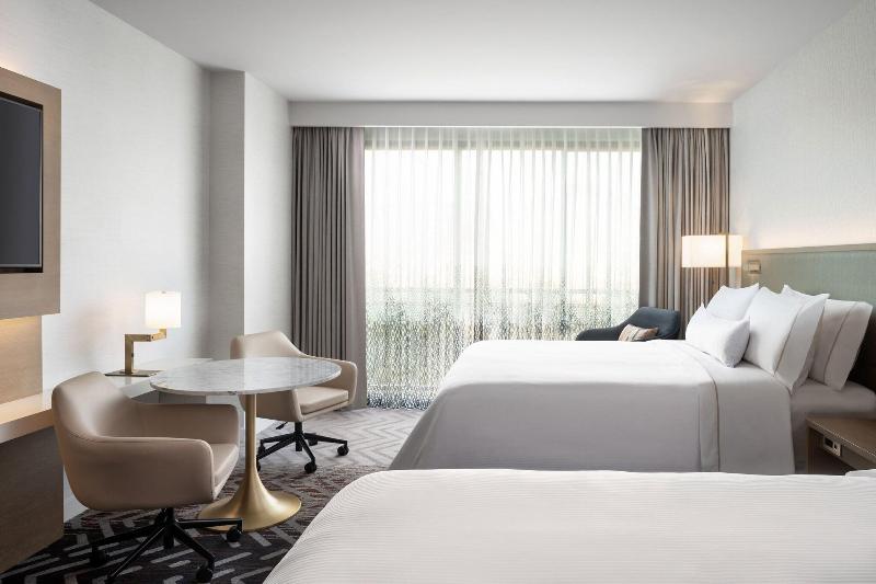 اتاق استاندارد با چشم‌انداز پارک, The Westin Anaheim Resort