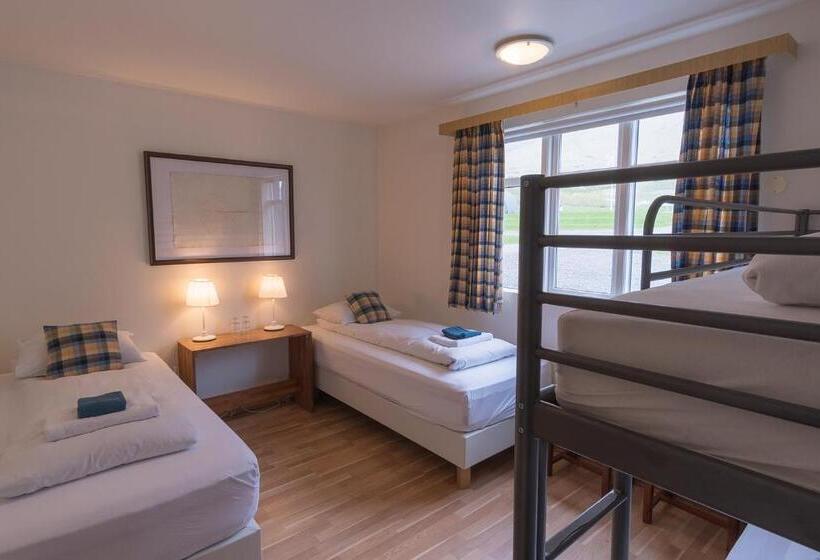 اتاق استاندارد چهارنفره با سرویس بهداشتی مشترک, Skyrhusid Hi Hostel