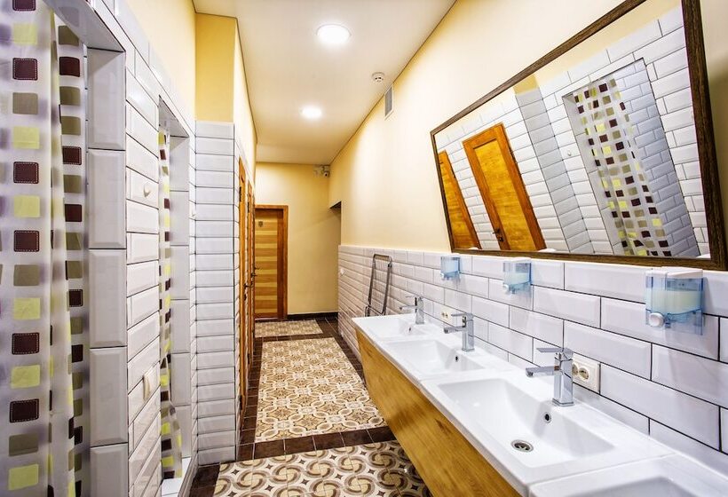 تختخواب در اتاق سوپریور مشترک, Hostel Tarnopil