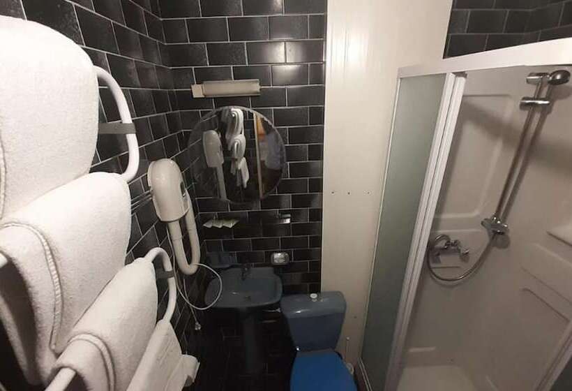 Номер Комфорт, Maxrooms Volga Hollywood