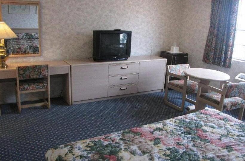 Номер Deluxe, Nisei Inn