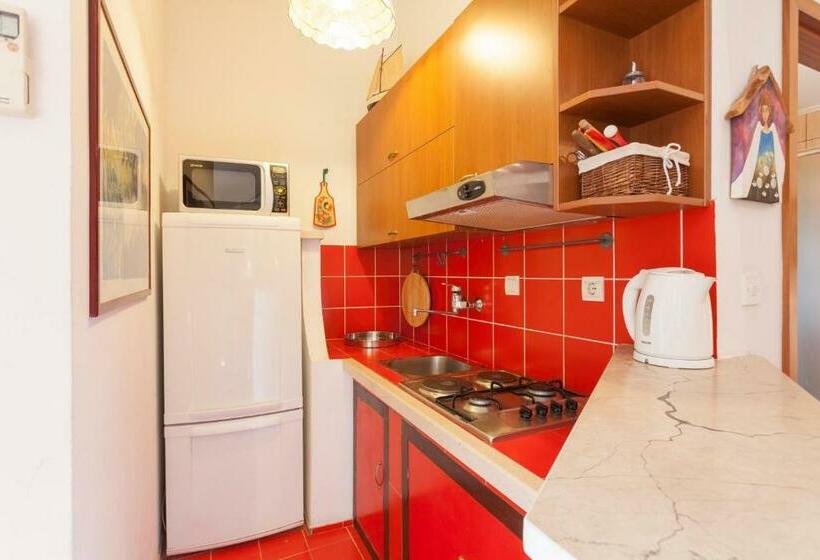 Студия Стандарт Вид на Море, Apartments And Rooms With Wifi Makarska   11063