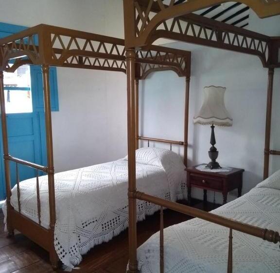 4인용 스탠다드 룸, Casa Hotel El Compadre