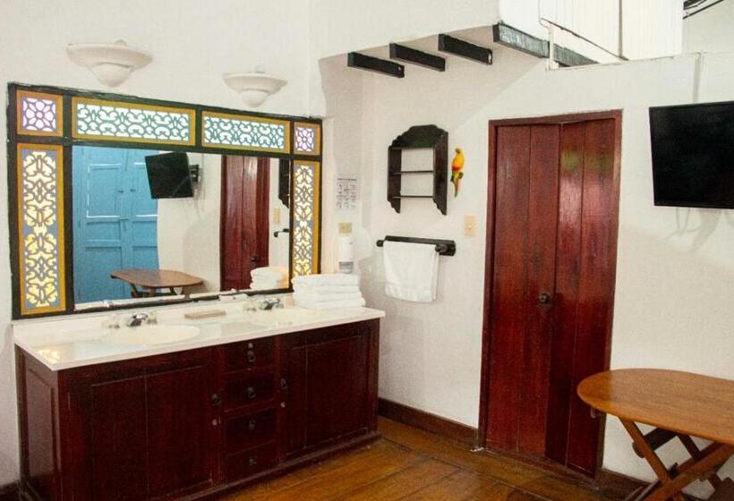 4인용 스탠다드 룸, Casa Hotel El Compadre