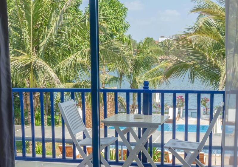اتاق لوکس با چشم‌انداز استخر, The B Resort