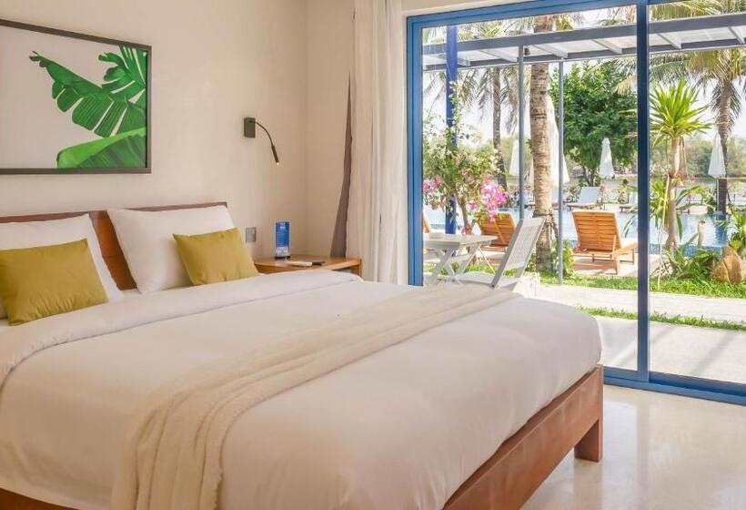 اتاق لوکس با چشم‌انداز استخر, The B Resort