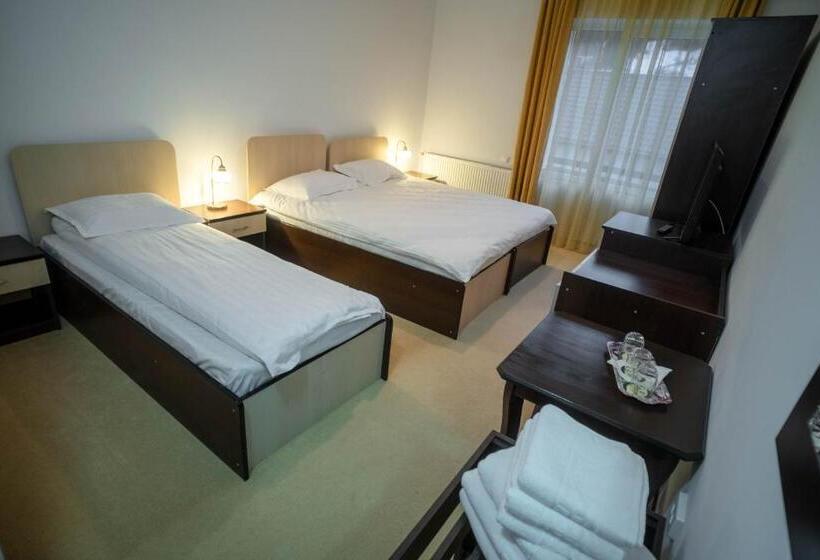 اتاق استاندارد سه نفره, Chalet 173