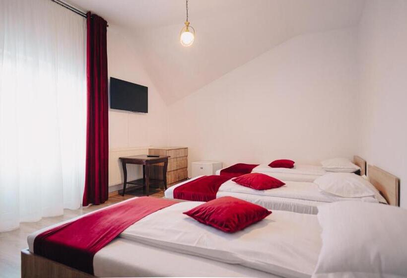 اتاق استاندارد سه نفره, Chalet 173