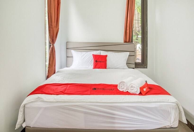 Номер Стандарт, Reddoorz Near Taman Mini Jakarta