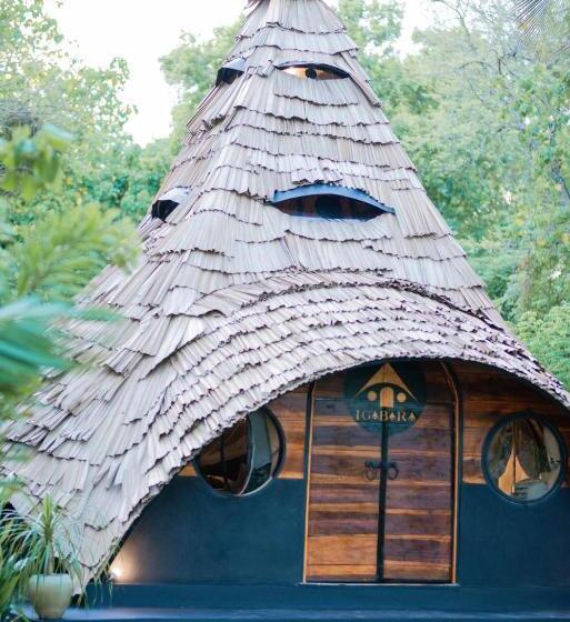 اتاق لوکس با تخت بزرگ, Igabara Hobbit House