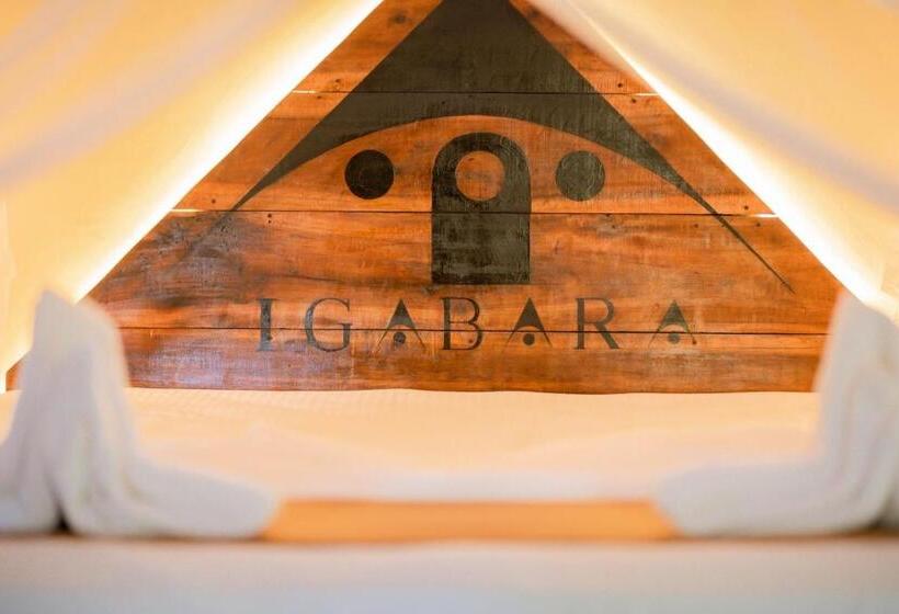 اتاق لوکس با تخت بزرگ, Igabara Hobbit House