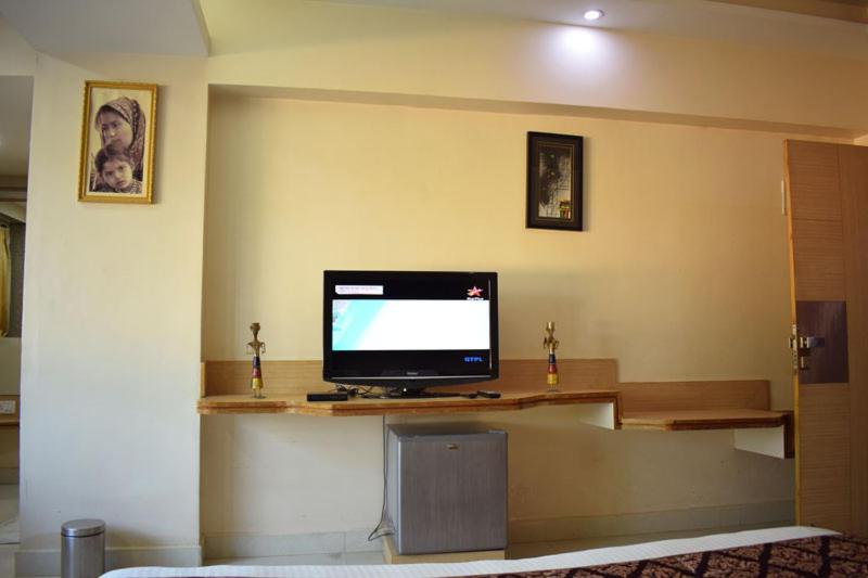 اتاق لوکس, Mangalam  Bhuj