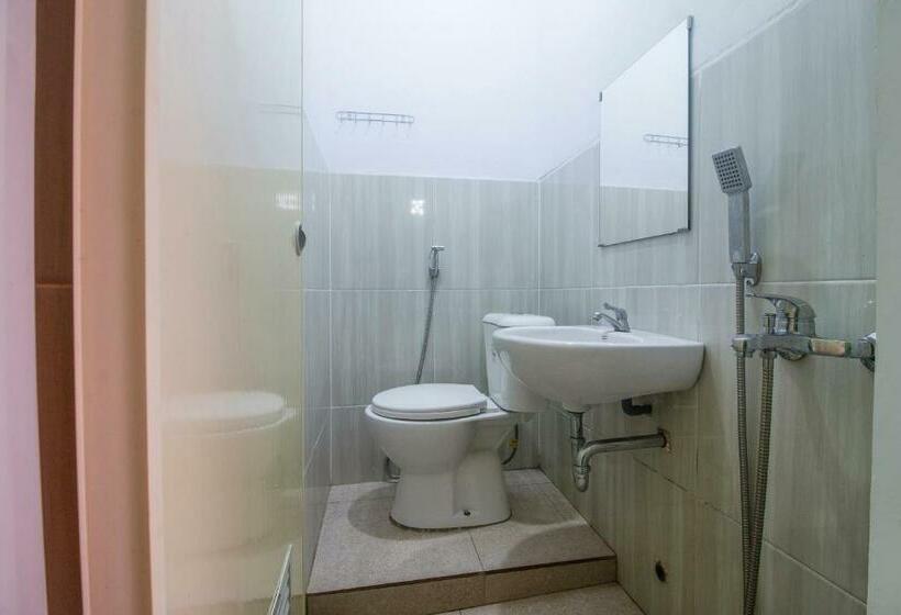 اتاق استاندارد, Oyo 2165 Alyah Guest House Syariah