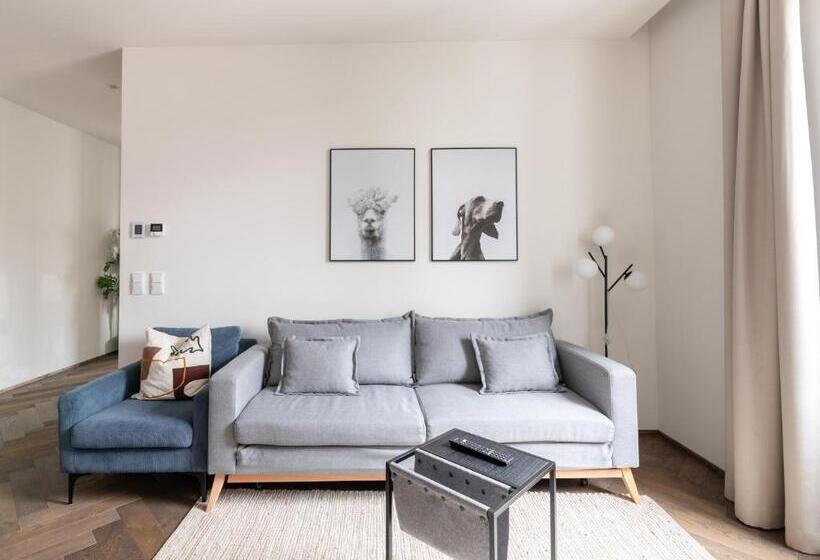 Люкс с Балконом, Limehome Linz Schillerstraße