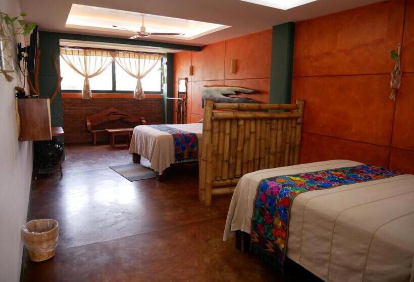 デラックスルーム, Madre Tierra Hotel & Coworking & Hostal