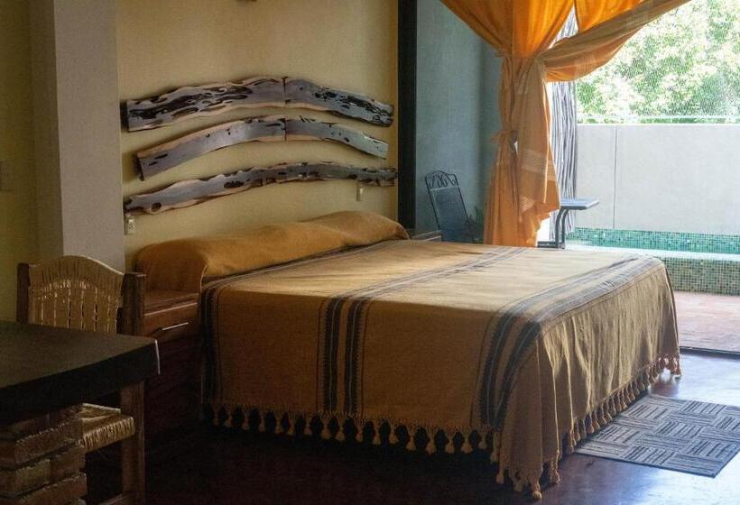 キングサイドベッドのスタンダードワンルーム, Madre Tierra Hotel & Coworking & Hostal