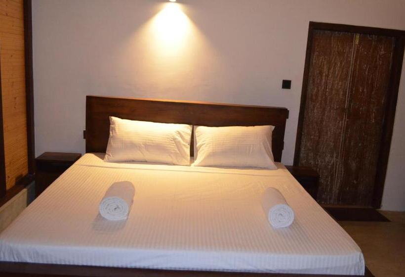 اتاق استاندارد با تراس, Agro Village Resort , Kalpitiya