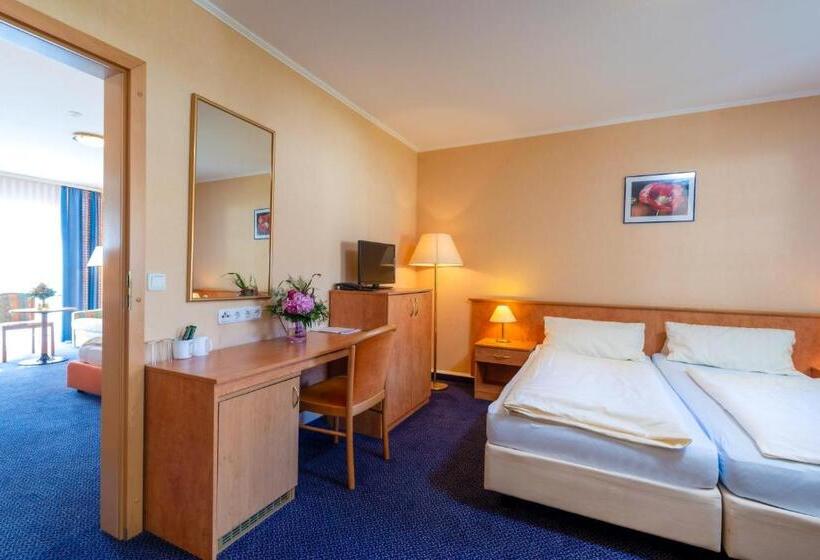 Апартаменты 1 Спальня с Террасой, Waldhotel Humboldtsee