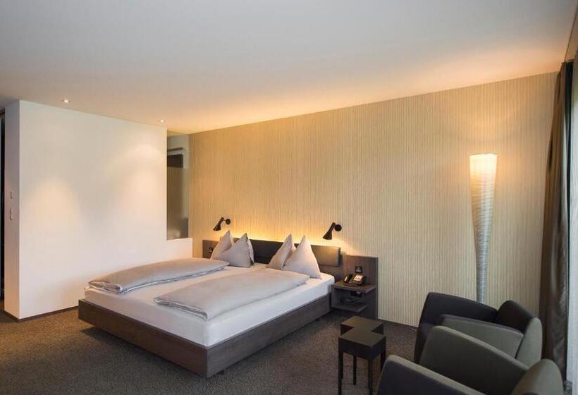 Номер Стандарт с Балконом, Small Luxury Hotel Wellnesshotel Golfpanorama