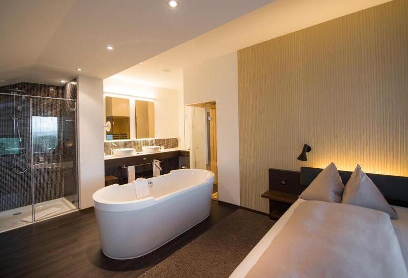 Люкс, Small Luxury Hotel Wellnesshotel Golfpanorama
