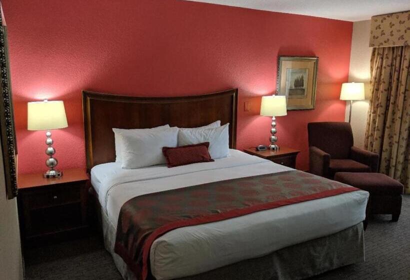 스위트 킹사이즈 침대, Ramada By Wyndham Raleigh