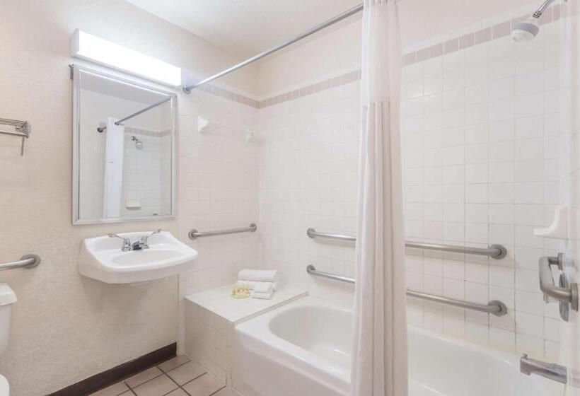 Стандартный Номер Кровать Кинг, Days Inn By Wyndham Sarasota I75