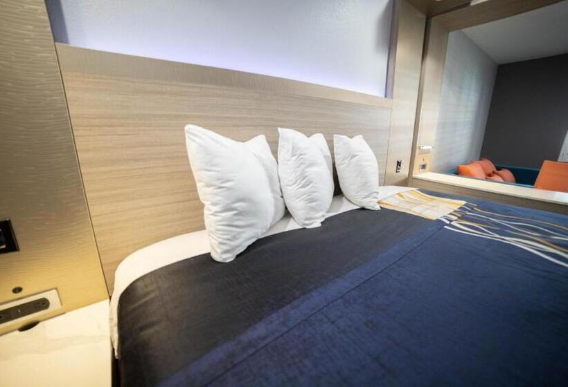 Номер Deluxe Кровать Кинг, Travelodge By Wyndham Whittier