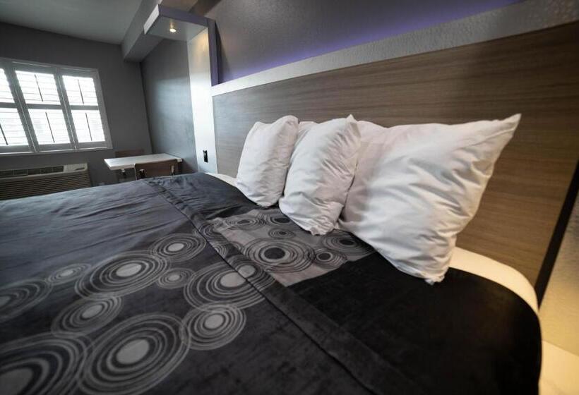 Стандартный Номер Кровать Кинг, Travelodge By Wyndham Whittier