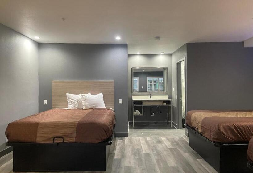 Номер Стандарт, Travelodge By Wyndham Whittier