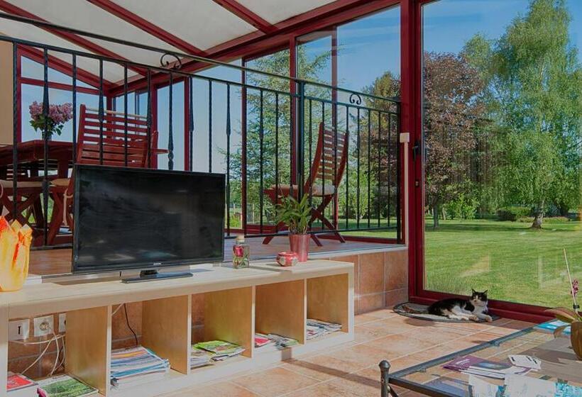 Семейный Номер, Au Jardin Fleuri
