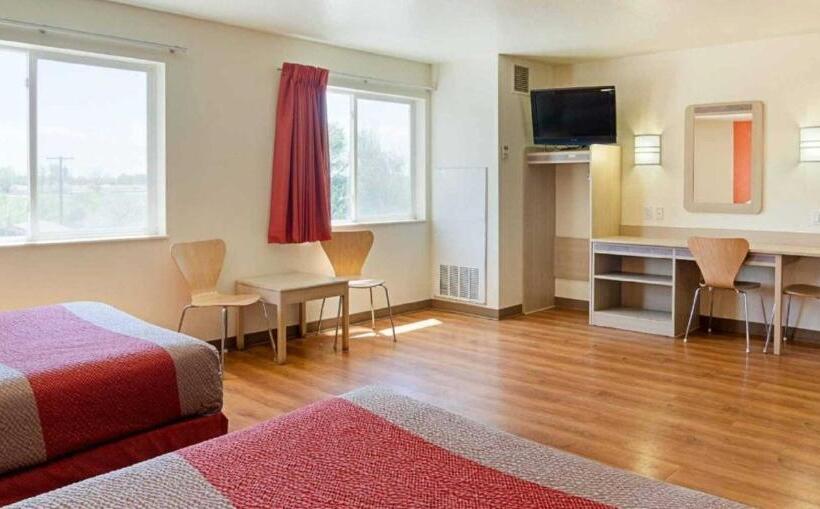 Полулюкс Повышенной Комфортности, Motel 6 Fort Lupton, Co
