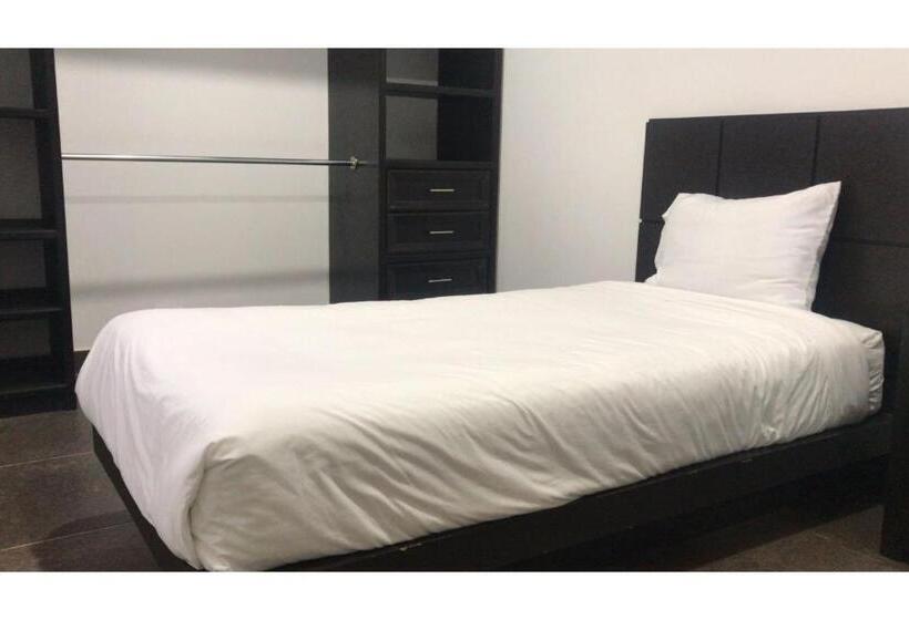 اتاق پنج‌تخته استاندارد, Collection O Hotel Nueva Escocia, Puebla