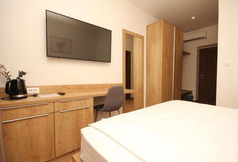 اتاق لوکس با تخت بزرگ, Vila Alexandra