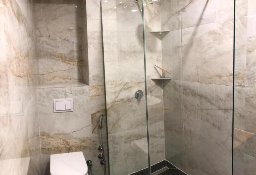اتاق لوکس با تخت بزرگ, Vila Alexandra