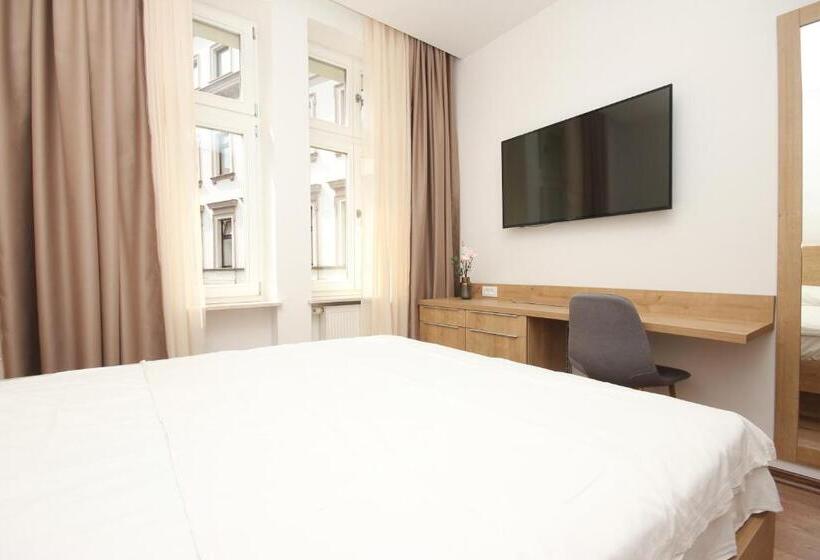 اتاق لوکس با تخت بزرگ, Vila Alexandra