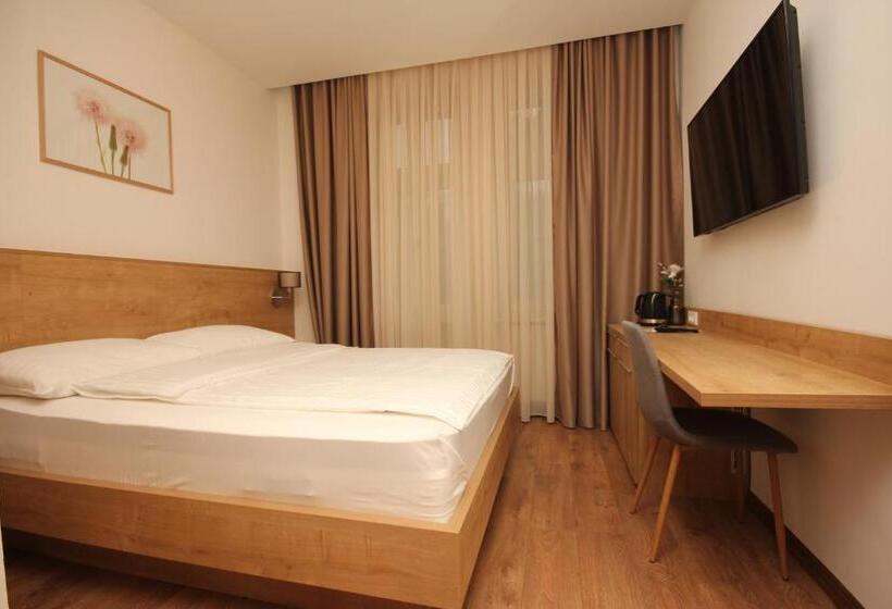 اتاق لوکس با تخت بزرگ, Vila Alexandra