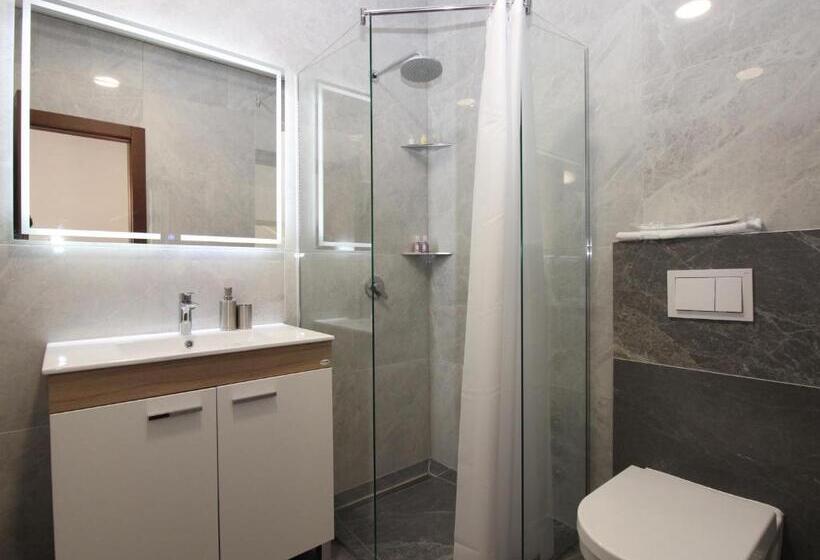 اتاق استاندارد چهار تخته, Vila Alexandra