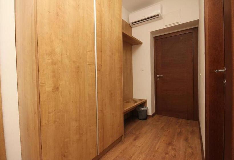 اتاق لوکس با تخت بزرگ, Vila Alexandra